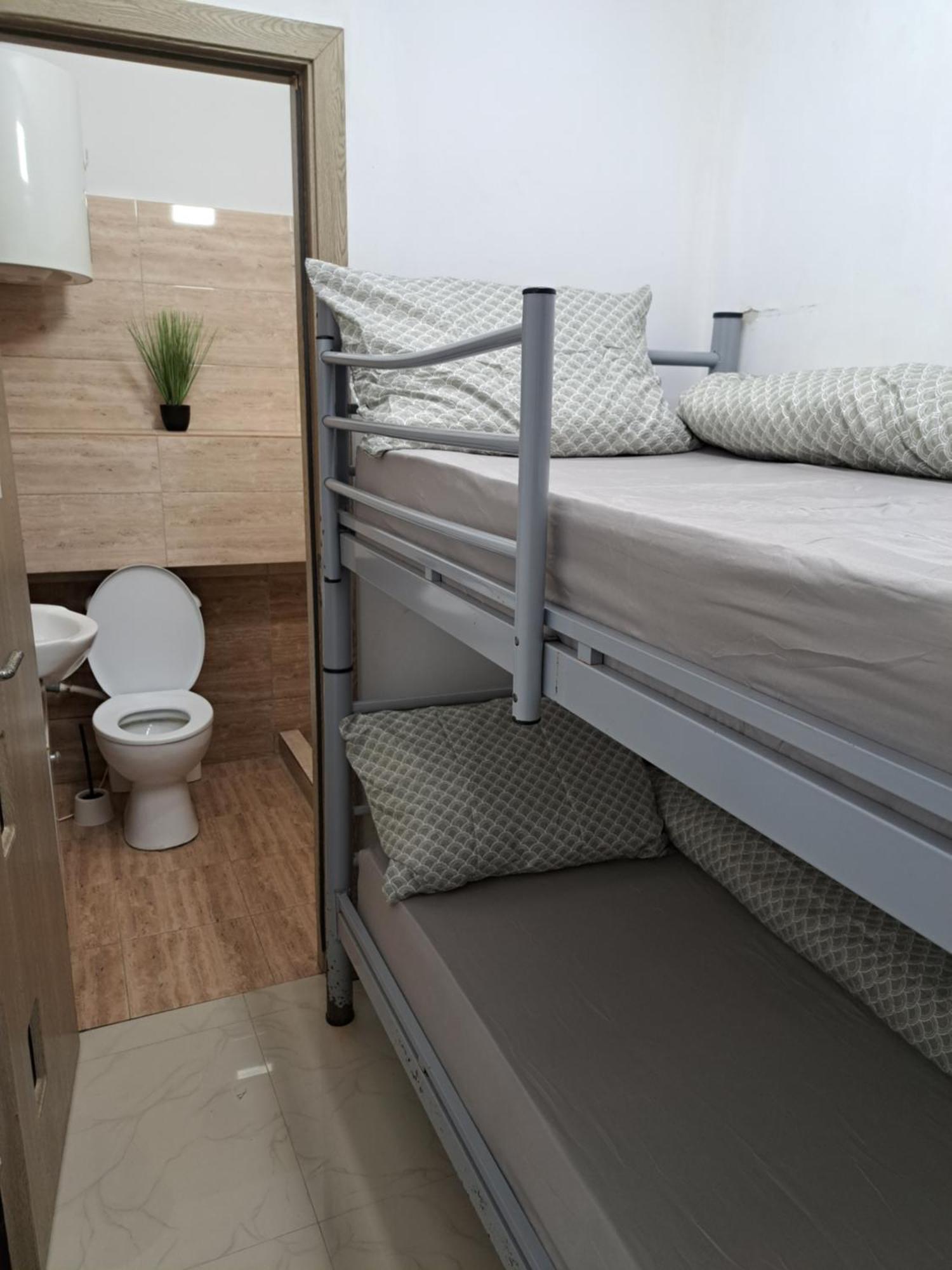 Regim Hotelier Pietonala Орадя Номер фото